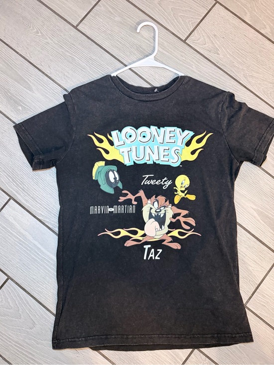Warner Bros. Other - Warner Bros. Adult Black Graphic Tee with Taz & Tweety size Small